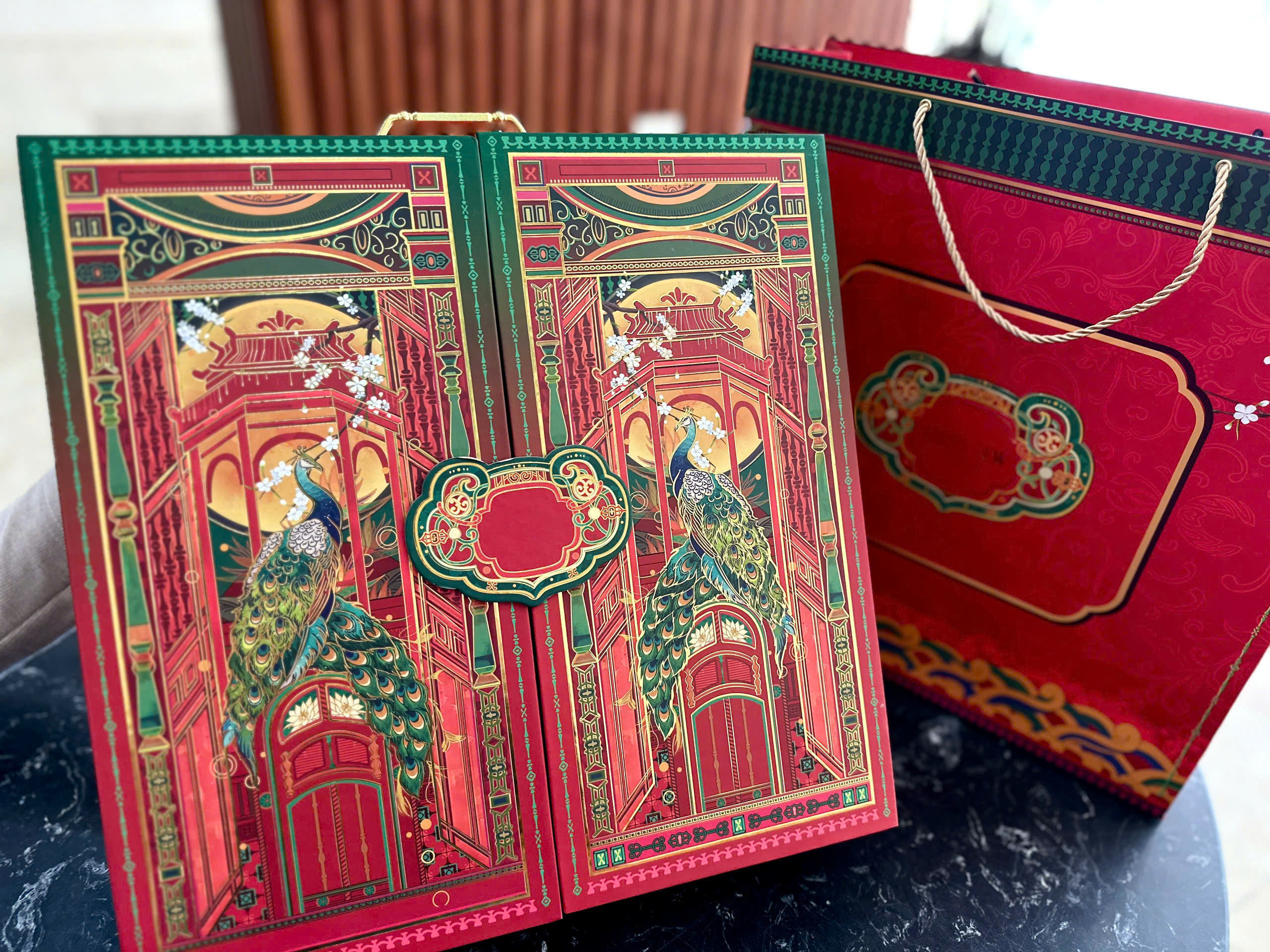 100285213449445710731