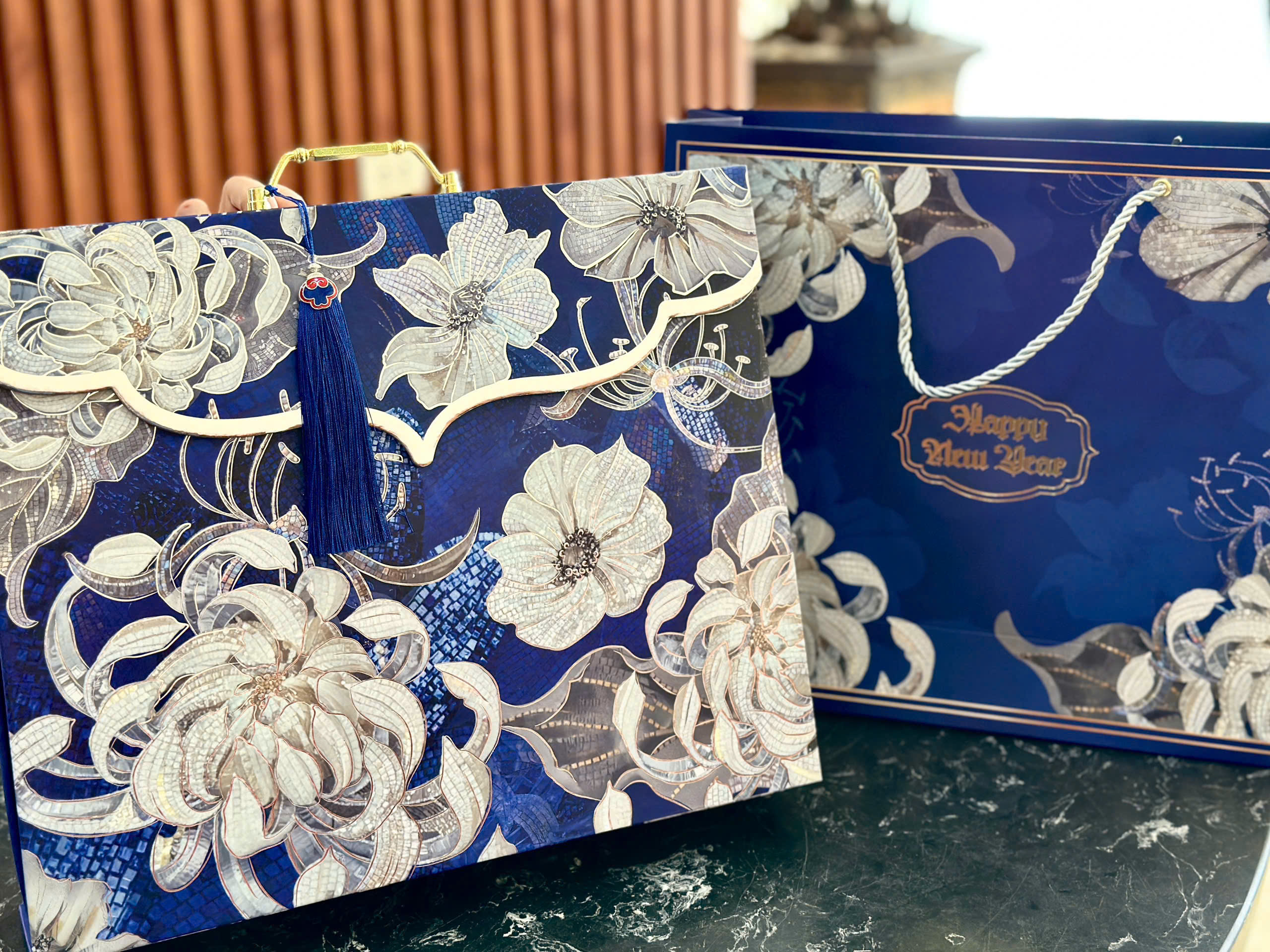 275238217765995970121