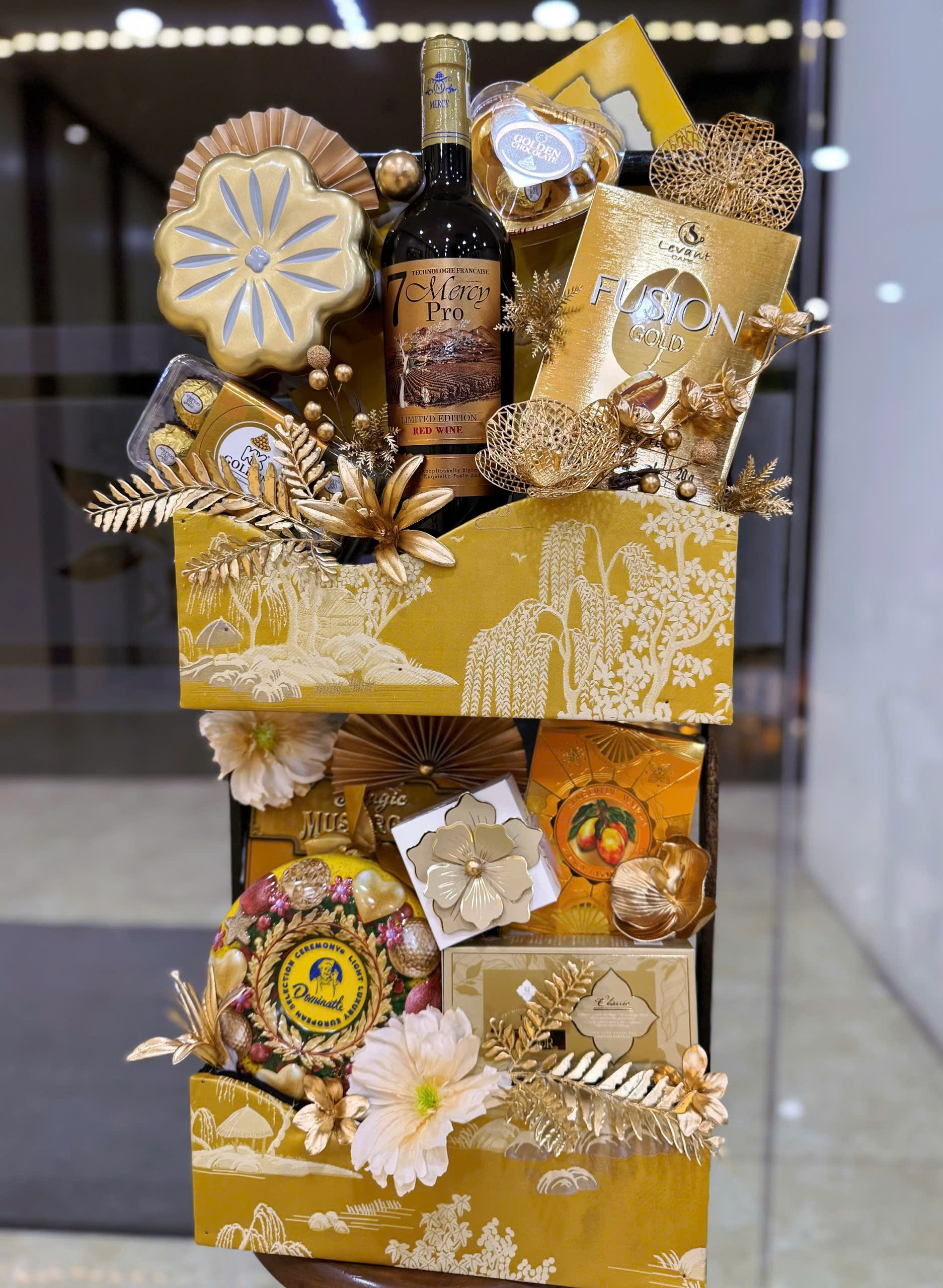 298059685360210122082