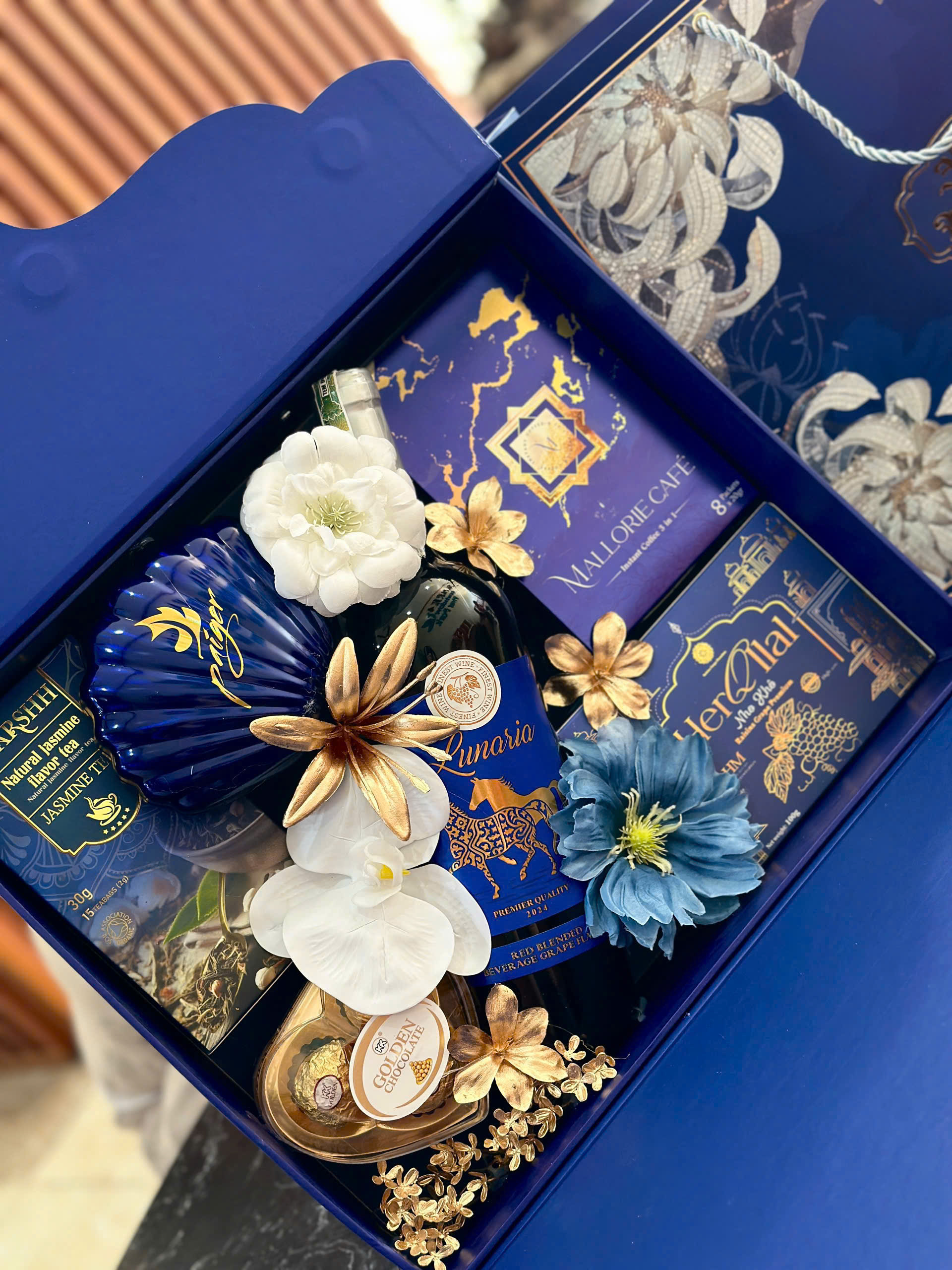 329052201868612230718