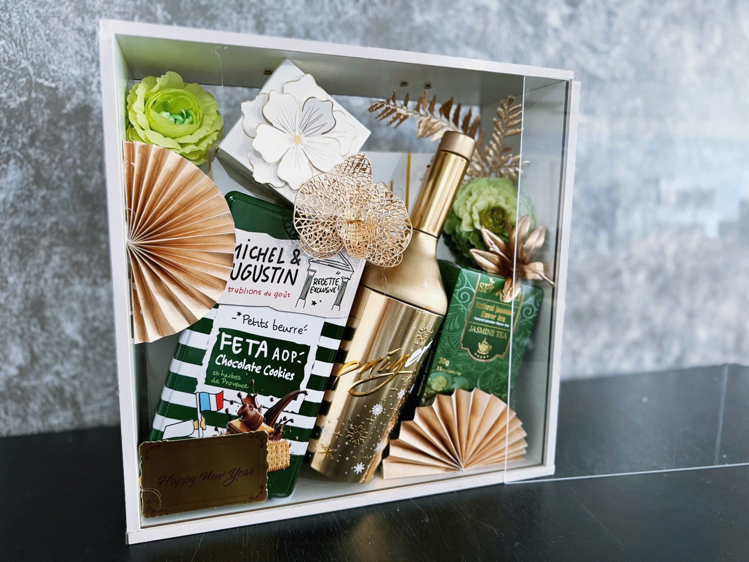 67587968974416565619