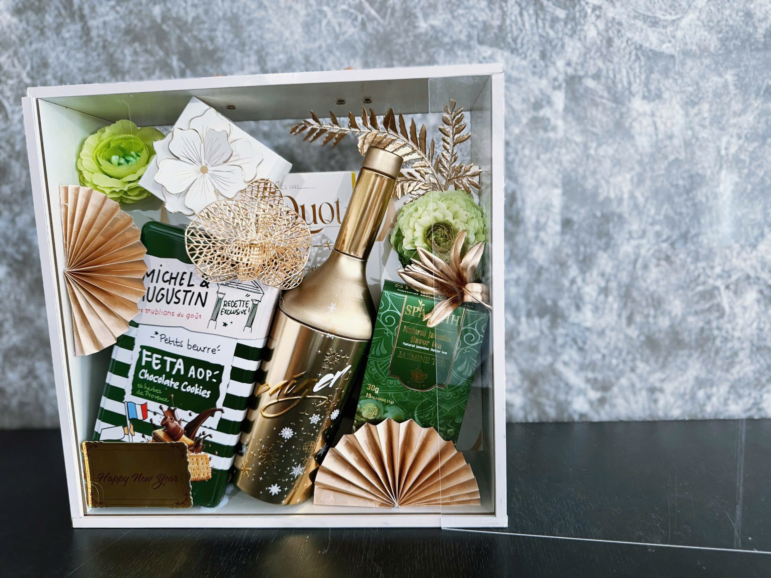 67587968974416565620